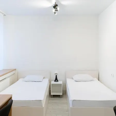 Youthments - Student Apart Otel *